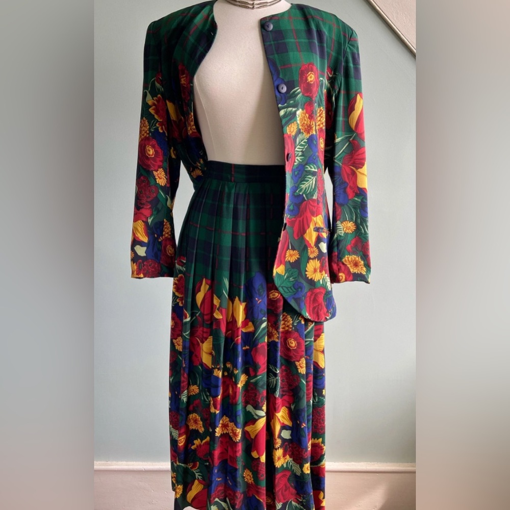 Alfred Sung Vintage 90s Silk Two Piece Blouse (size 14) and Skirt (Size 8)